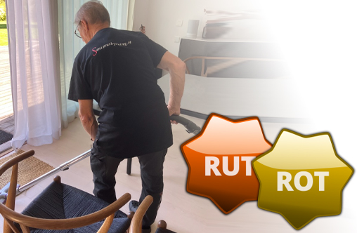 Man dammsuger en lägenhet - hos Senioruthyrning ingår alltid Rot och Rutavdrag.